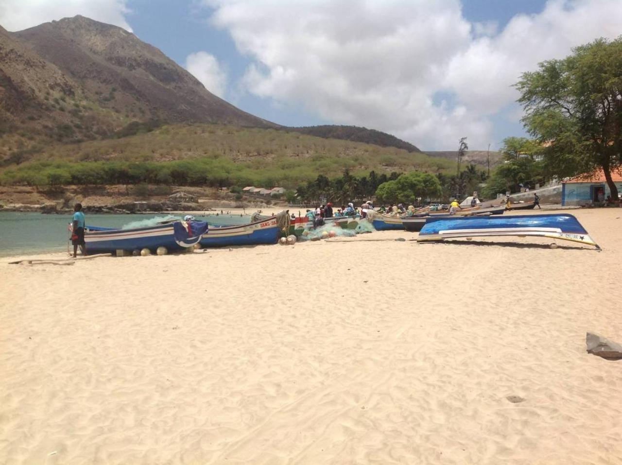 Casa Cabral : Big Apartment Next To The Beach タラファル エクステリア 写真