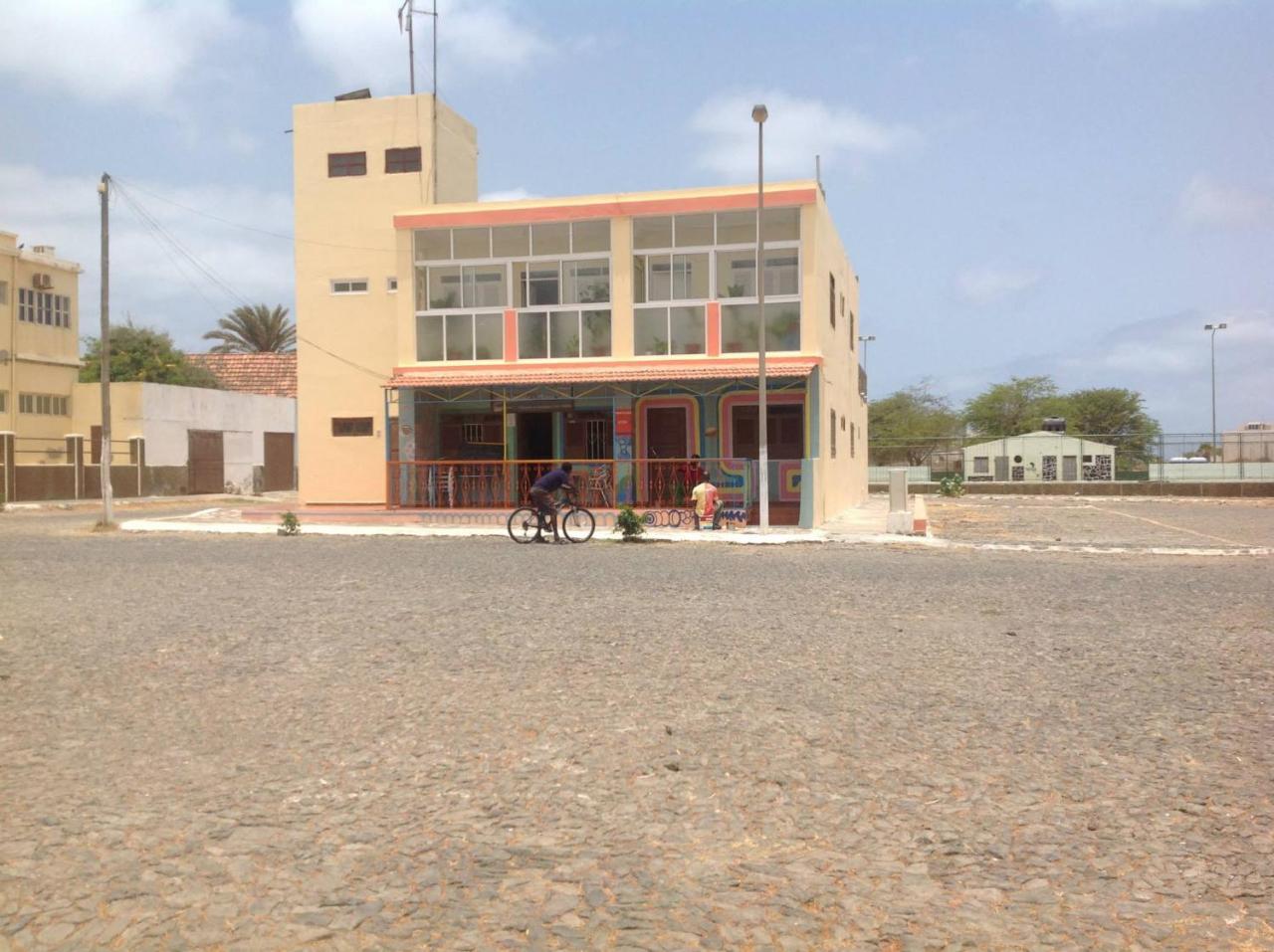 Casa Cabral : Big Apartment Next To The Beach タラファル エクステリア 写真